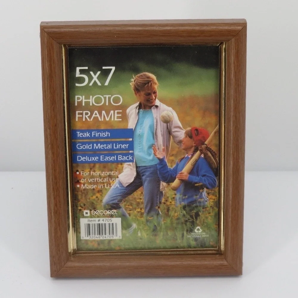 Vintage Decorel 5x7 Teak Photo Frame, 1990s Retro Traditional Americana Style